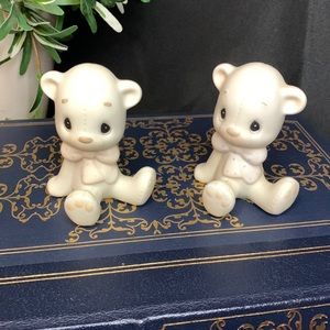 Set of 2 vintage Jonathan and David Precious Moments Enesco Teddy Bear figures
